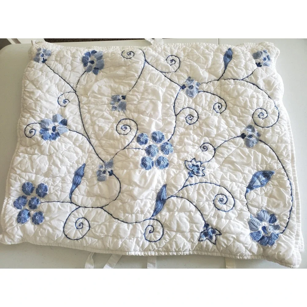 Pottery Barn‎ White Blue Floral Embroidered Quilted Standard Pillow Shams Set